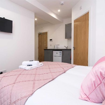 Sublime Stays Webberley Stylish Studio Stoke City Centre Dış mekan fotoğraf