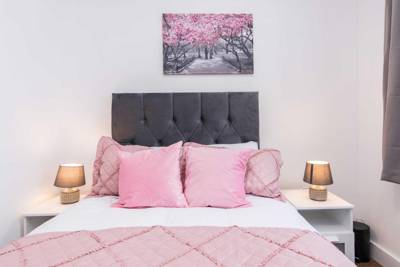 Sublime Stays Webberley Stylish Studio Stoke City Centre Dış mekan fotoğraf